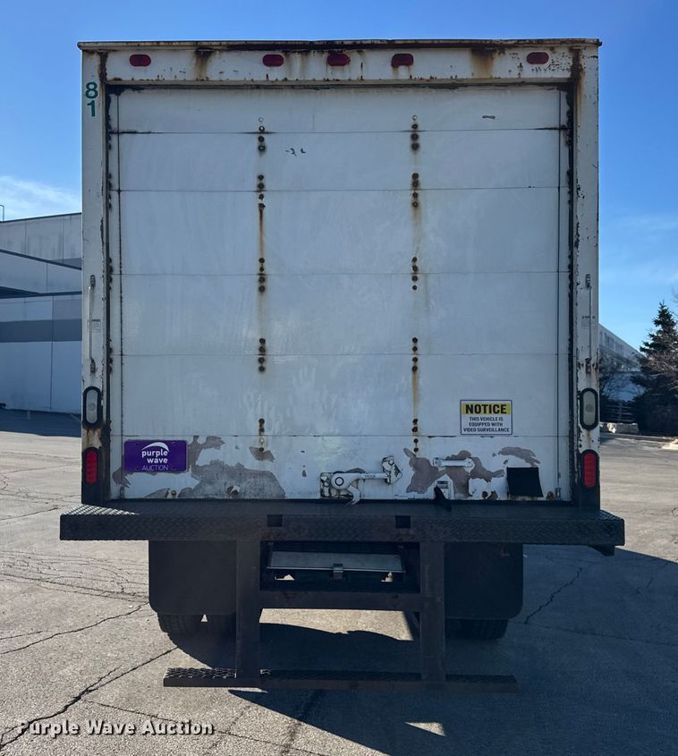 image for item EF2312 2005 International 4300 box truck