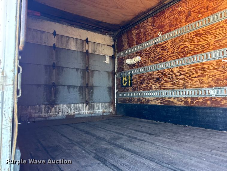 image for item EF2312 2005 International 4300 box truck