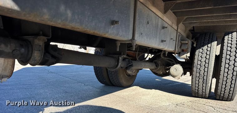 image for item EF2312 2005 International 4300 box truck