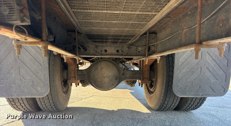 image for item EF2312 2005 International 4300 box truck