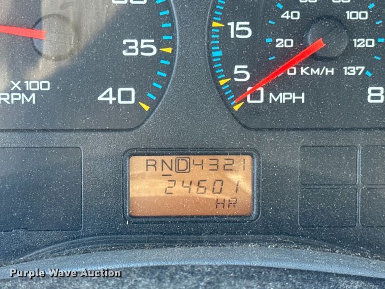 image for item EF2312 2005 International 4300 box truck