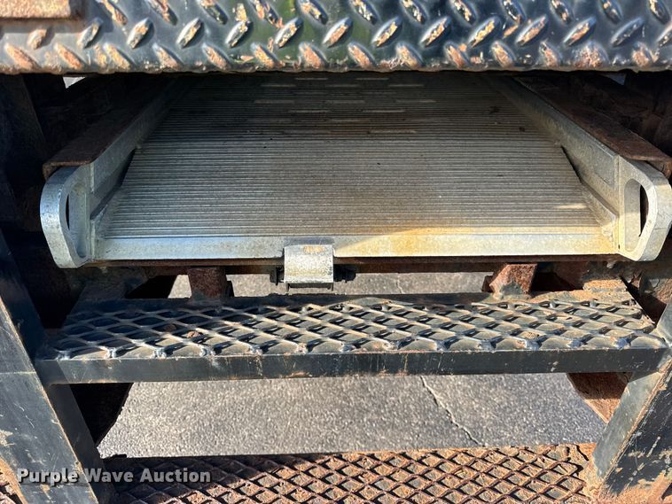 image for item EF2316 2010 International 4300 refrigerated truck