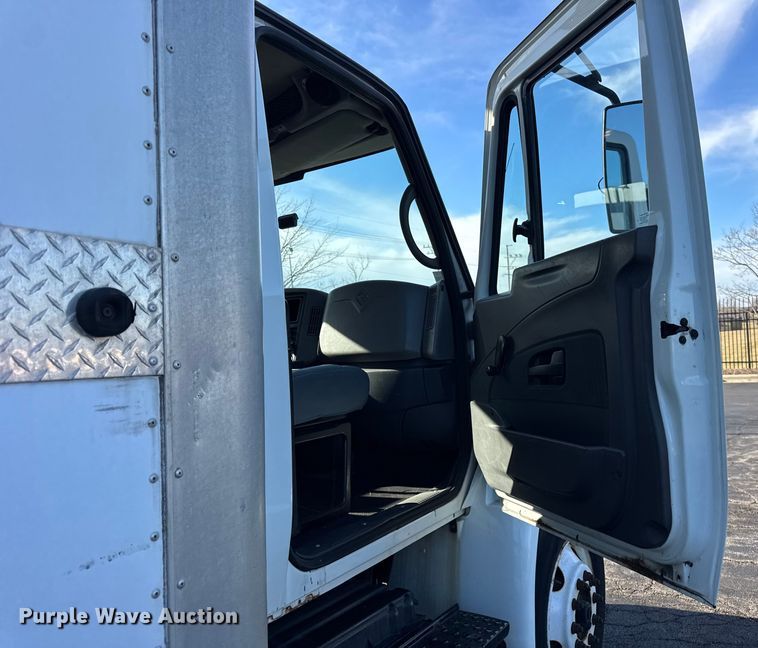 image for item EF2316 2010 International 4300 refrigerated truck