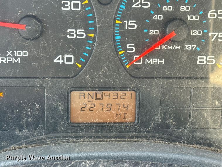 image for item EF2319 2005 International 4300 box truck