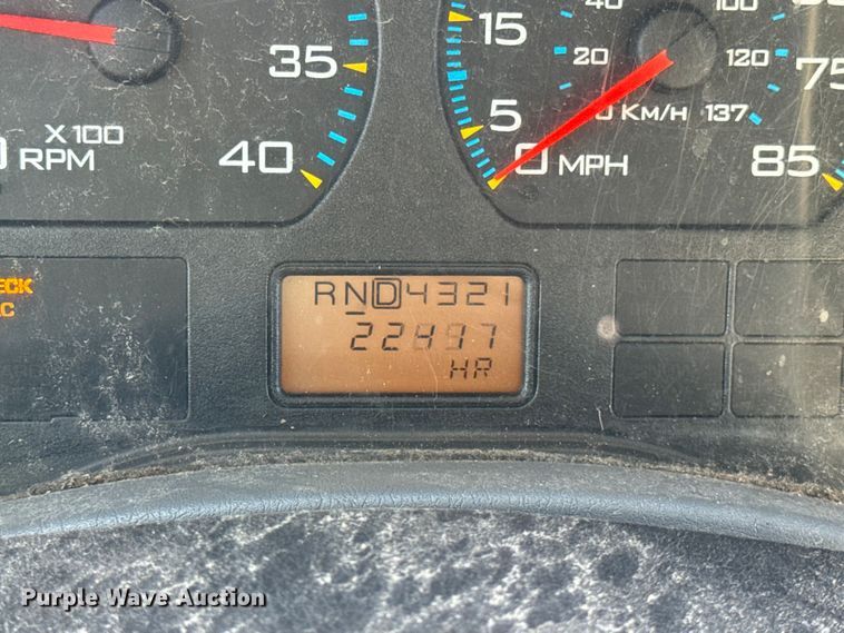 image for item EF2319 2005 International 4300 box truck