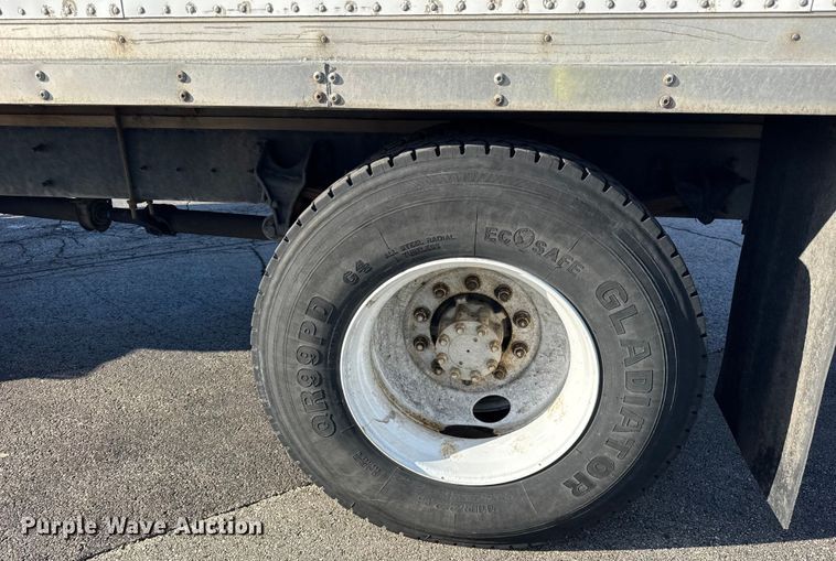 image for item EF2319 2005 International 4300 box truck