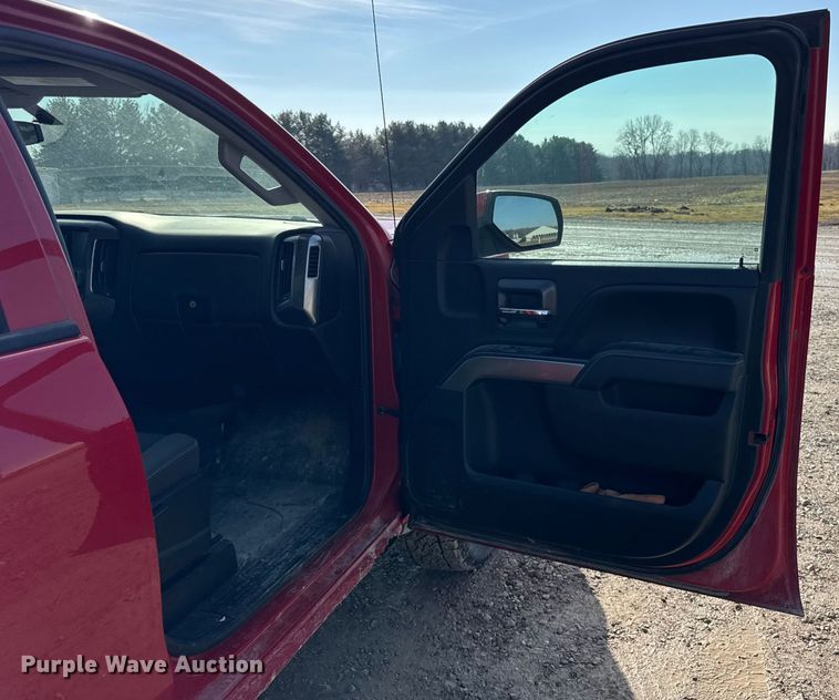 image for item EF2425 2015 Chevrolet Silverado 1500 Ext. Cab pickup truck