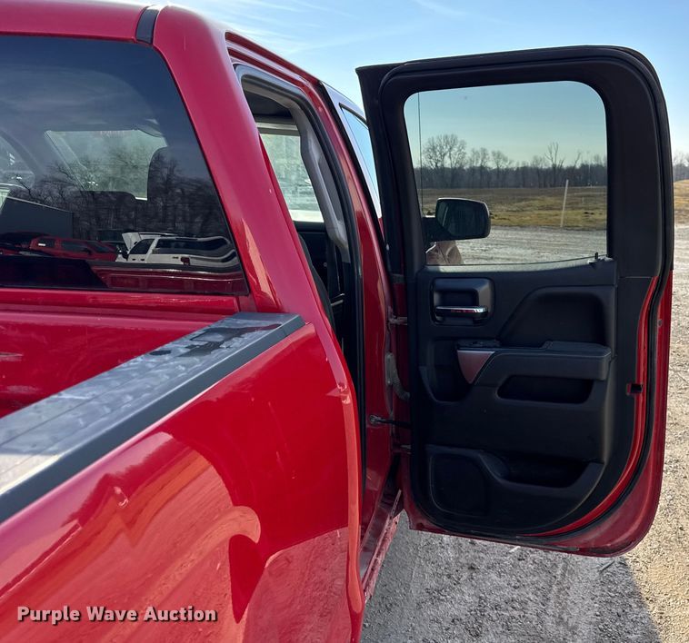 image for item EF2425 2015 Chevrolet Silverado 1500 Ext. Cab pickup truck