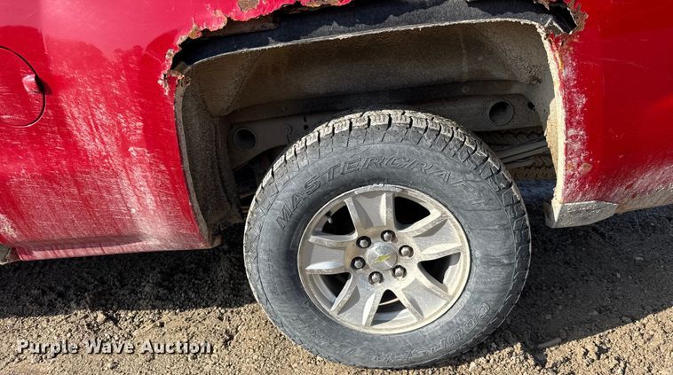 image for item EF2425 2015 Chevrolet Silverado 1500 Ext. Cab pickup truck