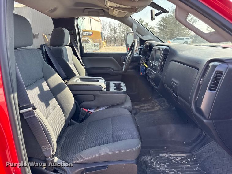 image for item EF2426 2017 Chevrolet Silverado 2500HD pickup truck