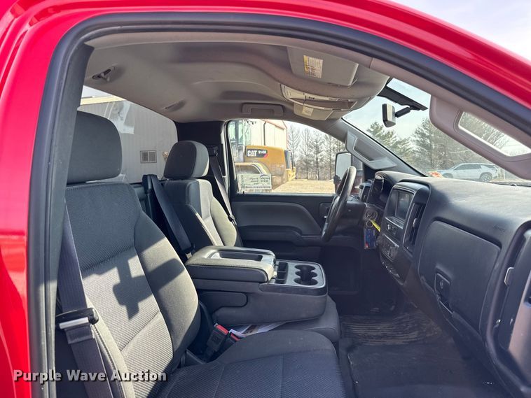 image for item EF2426 2017 Chevrolet Silverado 2500HD pickup truck