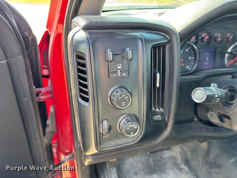 image for item EF2427 2015 Chevrolet Silverado 2500HD pickup truck