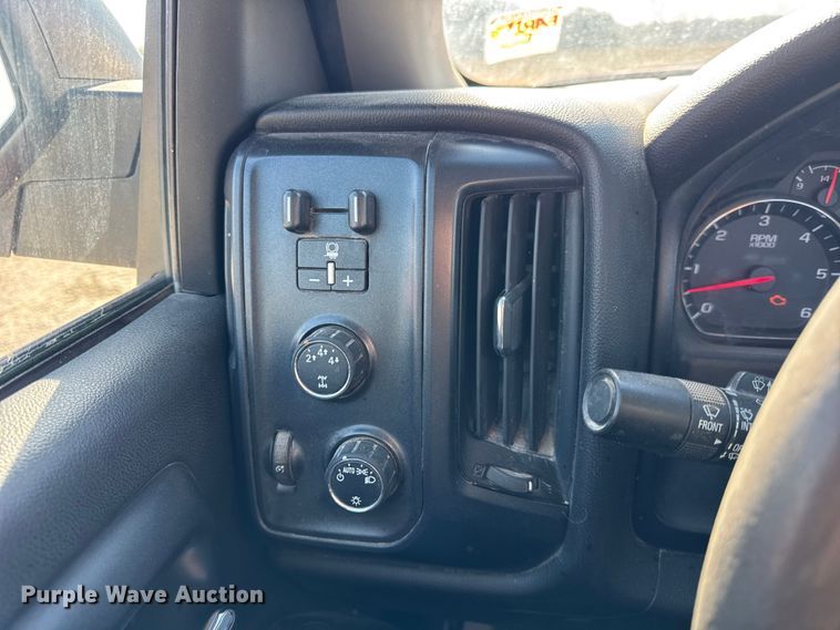 image for item EF2427 2015 Chevrolet Silverado 2500HD pickup truck