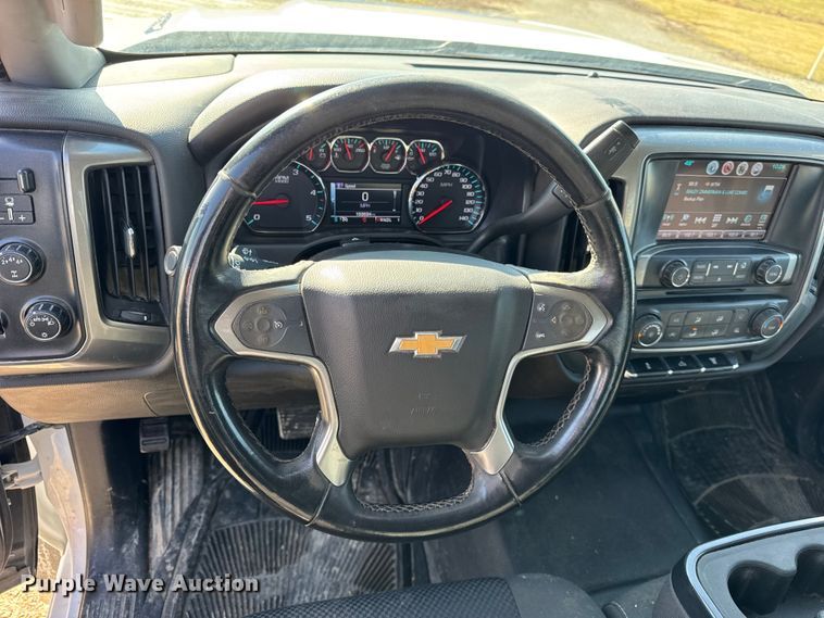 image for item EF2428 2018 Chevrolet Silverado Ext. Cab pickup truck