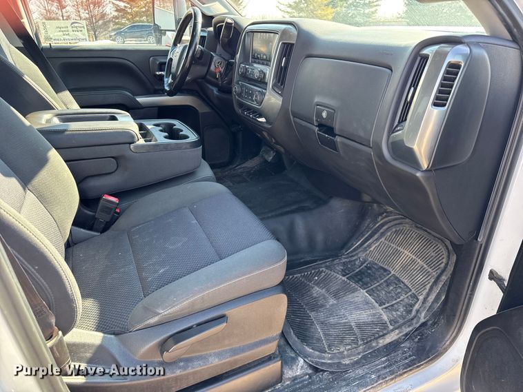 image for item EF2428 2018 Chevrolet Silverado Ext. Cab pickup truck