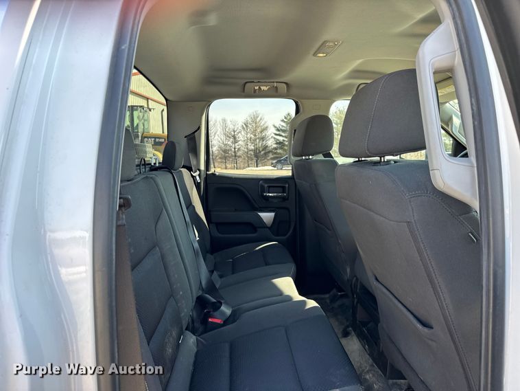 image for item EF2428 2018 Chevrolet Silverado Ext. Cab pickup truck