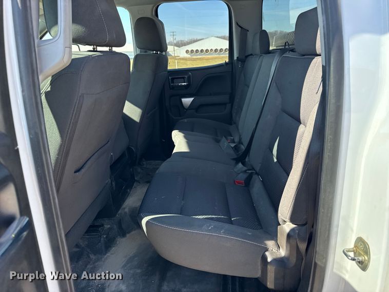 image for item EF2428 2018 Chevrolet Silverado Ext. Cab pickup truck