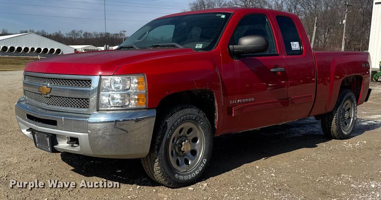 image for item EF2431 2013 Chevrolet Silverado 1500 Ext. Cab pickup truck