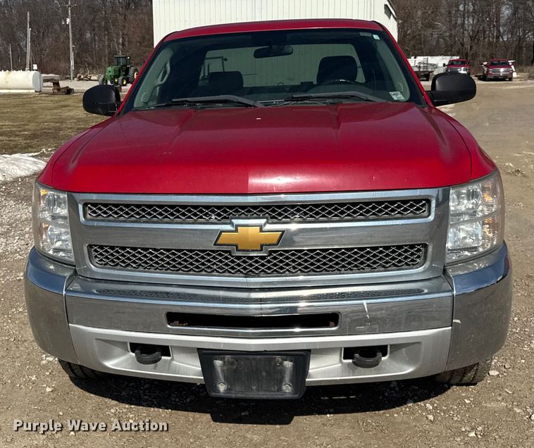image for item EF2431 2013 Chevrolet Silverado 1500 Ext. Cab pickup truck
