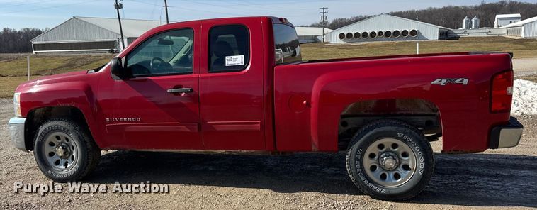 image for item EF2431 2013 Chevrolet Silverado 1500 Ext. Cab pickup truck