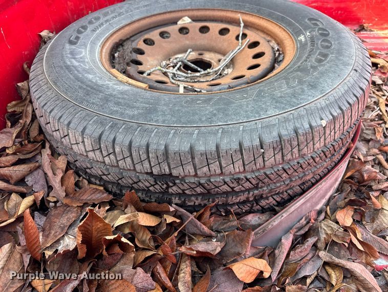 image for item EF2431 2013 Chevrolet Silverado 1500 Ext. Cab pickup truck