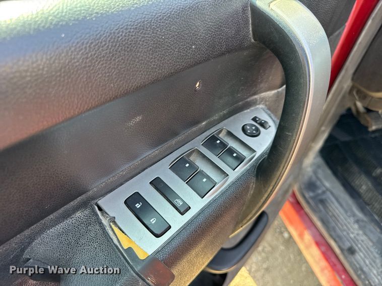 image for item EF2431 2013 Chevrolet Silverado 1500 Ext. Cab pickup truck