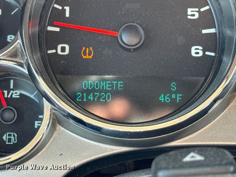 image for item EF2431 2013 Chevrolet Silverado 1500 Ext. Cab pickup truck