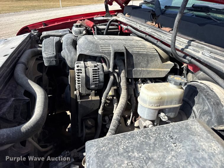 image for item EF2431 2013 Chevrolet Silverado 1500 Ext. Cab pickup truck