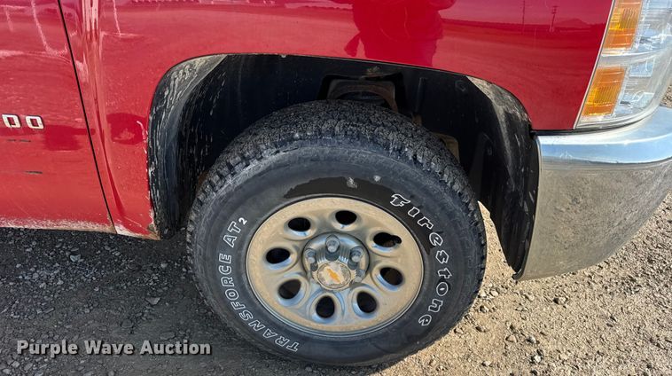 image for item EF2431 2013 Chevrolet Silverado 1500 Ext. Cab pickup truck