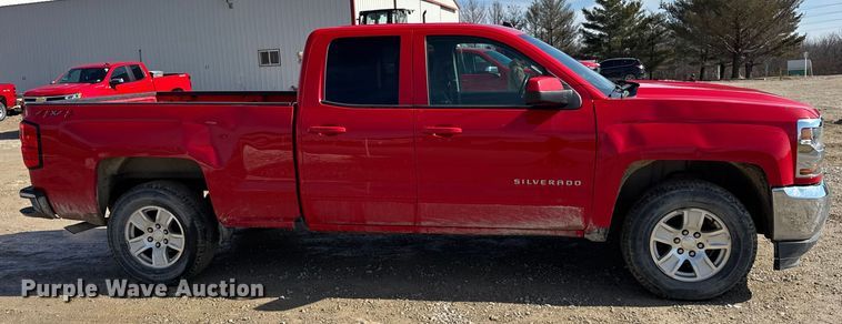 image for item EF2432 2018 Chevrolet Silverado 1500 Ext. Cab pickup truck