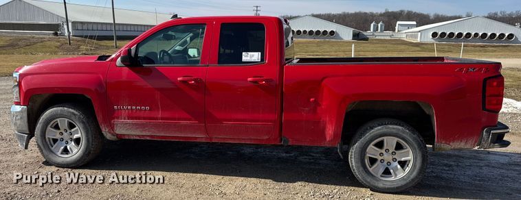 image for item EF2432 2018 Chevrolet Silverado 1500 Ext. Cab pickup truck