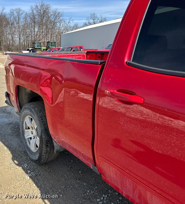 image for item EF2432 2018 Chevrolet Silverado 1500 Ext. Cab pickup truck