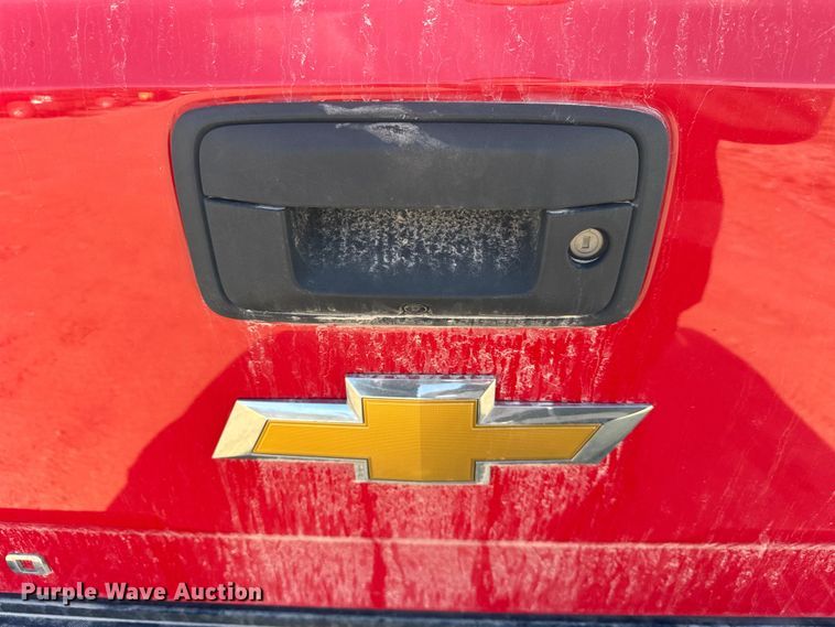 image for item EF2432 2018 Chevrolet Silverado 1500 Ext. Cab pickup truck