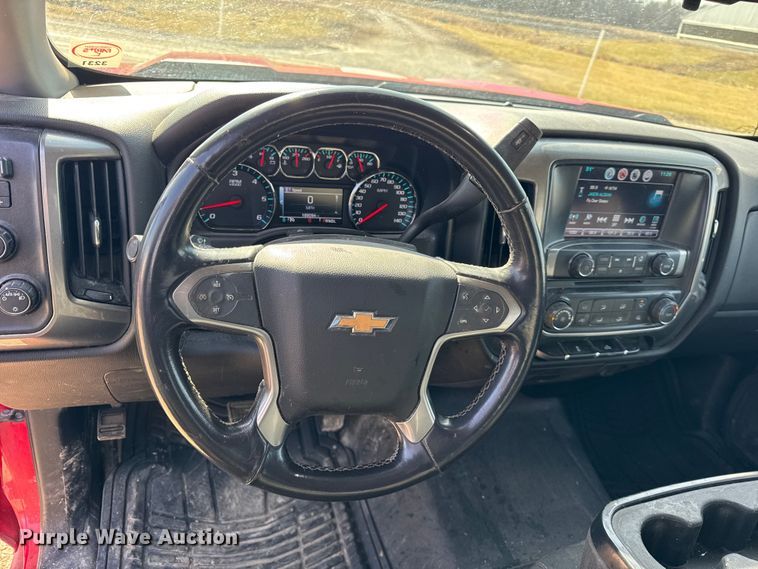 image for item EF2432 2018 Chevrolet Silverado 1500 Ext. Cab pickup truck