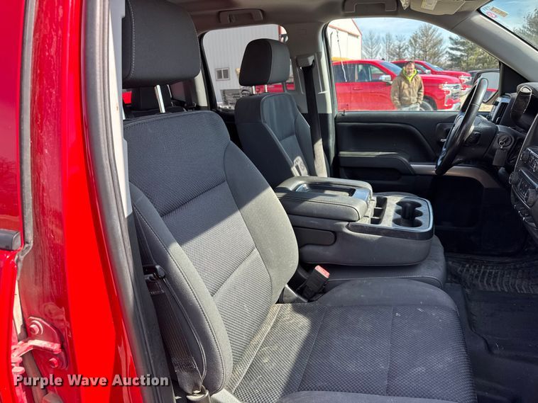 image for item EF2432 2018 Chevrolet Silverado 1500 Ext. Cab pickup truck