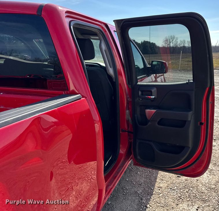 image for item EF2432 2018 Chevrolet Silverado 1500 Ext. Cab pickup truck