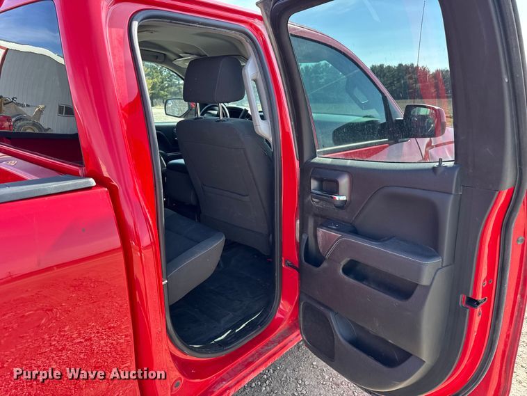 image for item EF2432 2018 Chevrolet Silverado 1500 Ext. Cab pickup truck