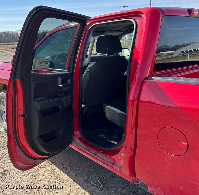 image for item EF2432 2018 Chevrolet Silverado 1500 Ext. Cab pickup truck