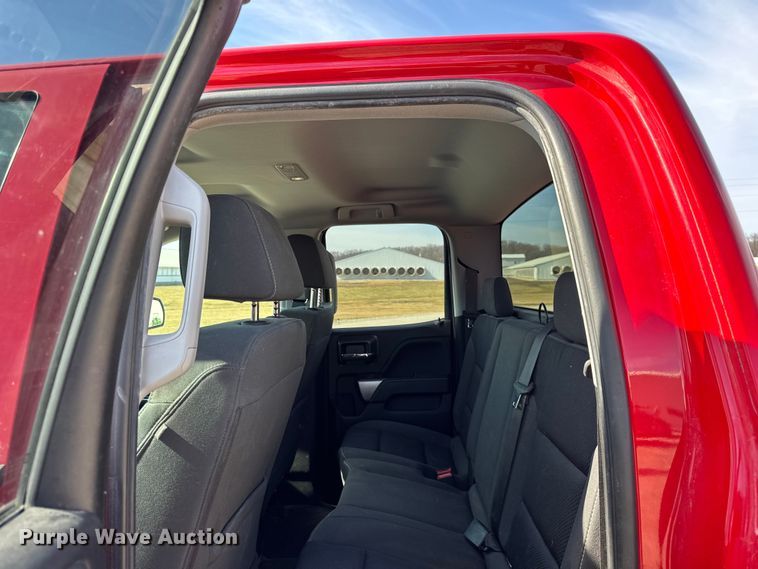 image for item EF2432 2018 Chevrolet Silverado 1500 Ext. Cab pickup truck