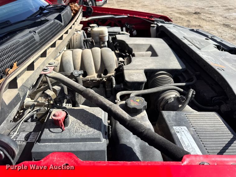 image for item EF2432 2018 Chevrolet Silverado 1500 Ext. Cab pickup truck