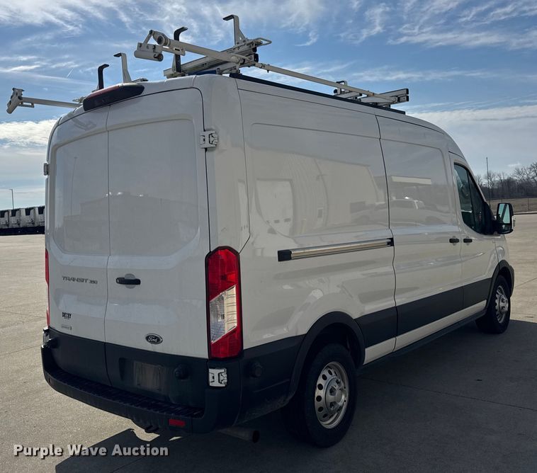 image for item EF2433 2020 Ford Transit utility van