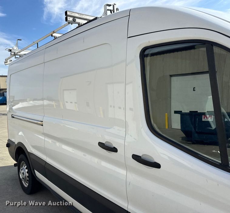 image for item EF2433 2020 Ford Transit utility van