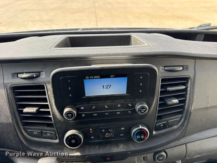 image for item EF2433 2020 Ford Transit utility van