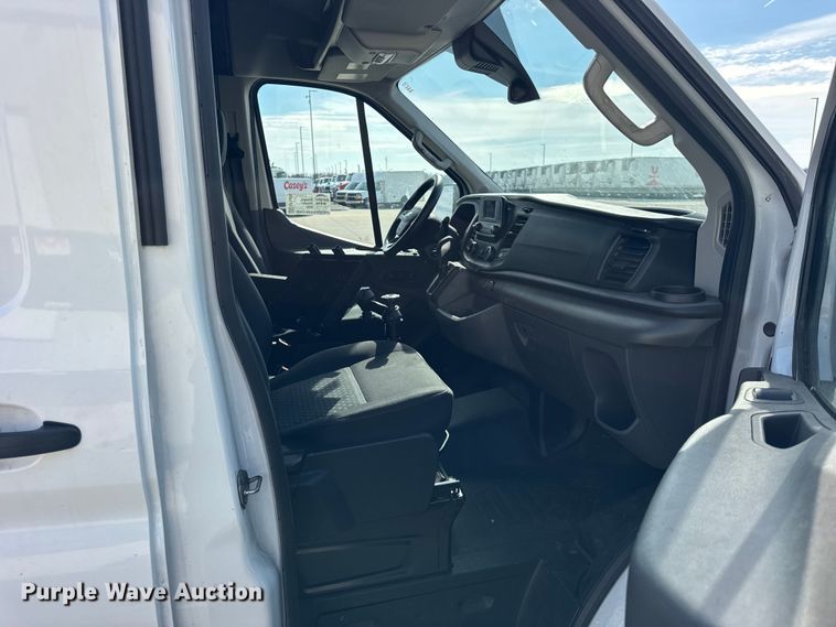 image for item EF2433 2020 Ford Transit utility van