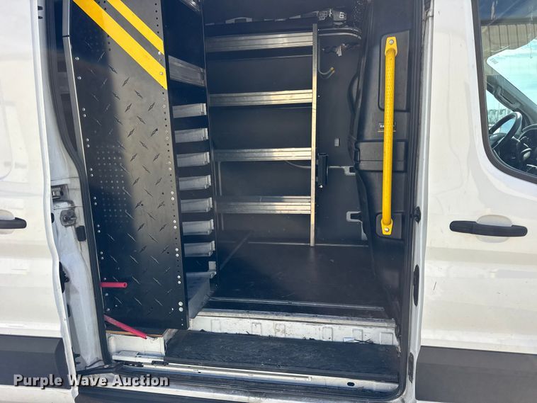 image for item EF2433 2020 Ford Transit utility van
