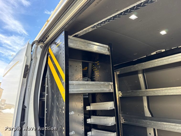image for item EF2433 2020 Ford Transit utility van