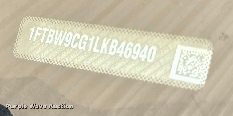 image for item EF2433 2020 Ford Transit utility van