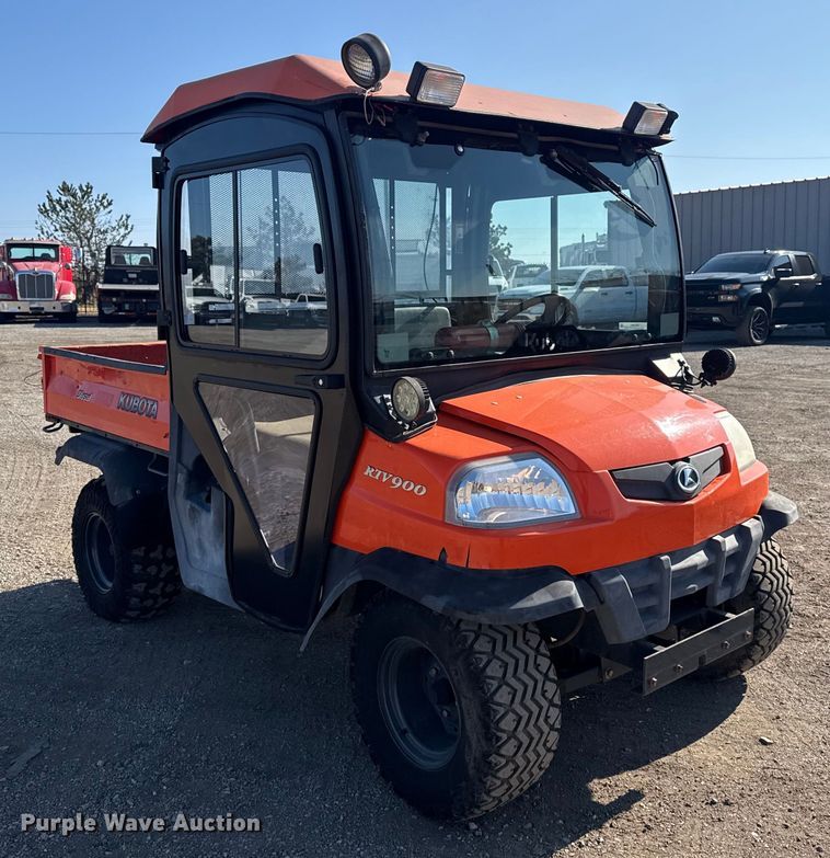 image for item EG1941 2001 Kubota RTV900 utility vehicle