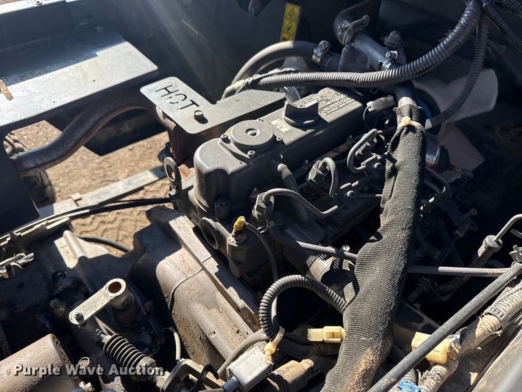 image for item EG1941 2001 Kubota RTV900 utility vehicle