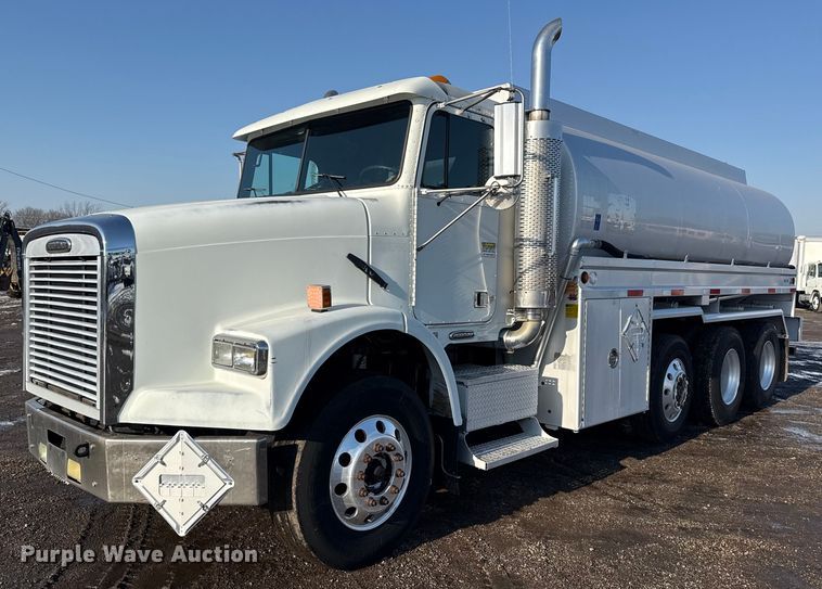 image for item EG2019 2004 Freightliner FLD112 fuel truck